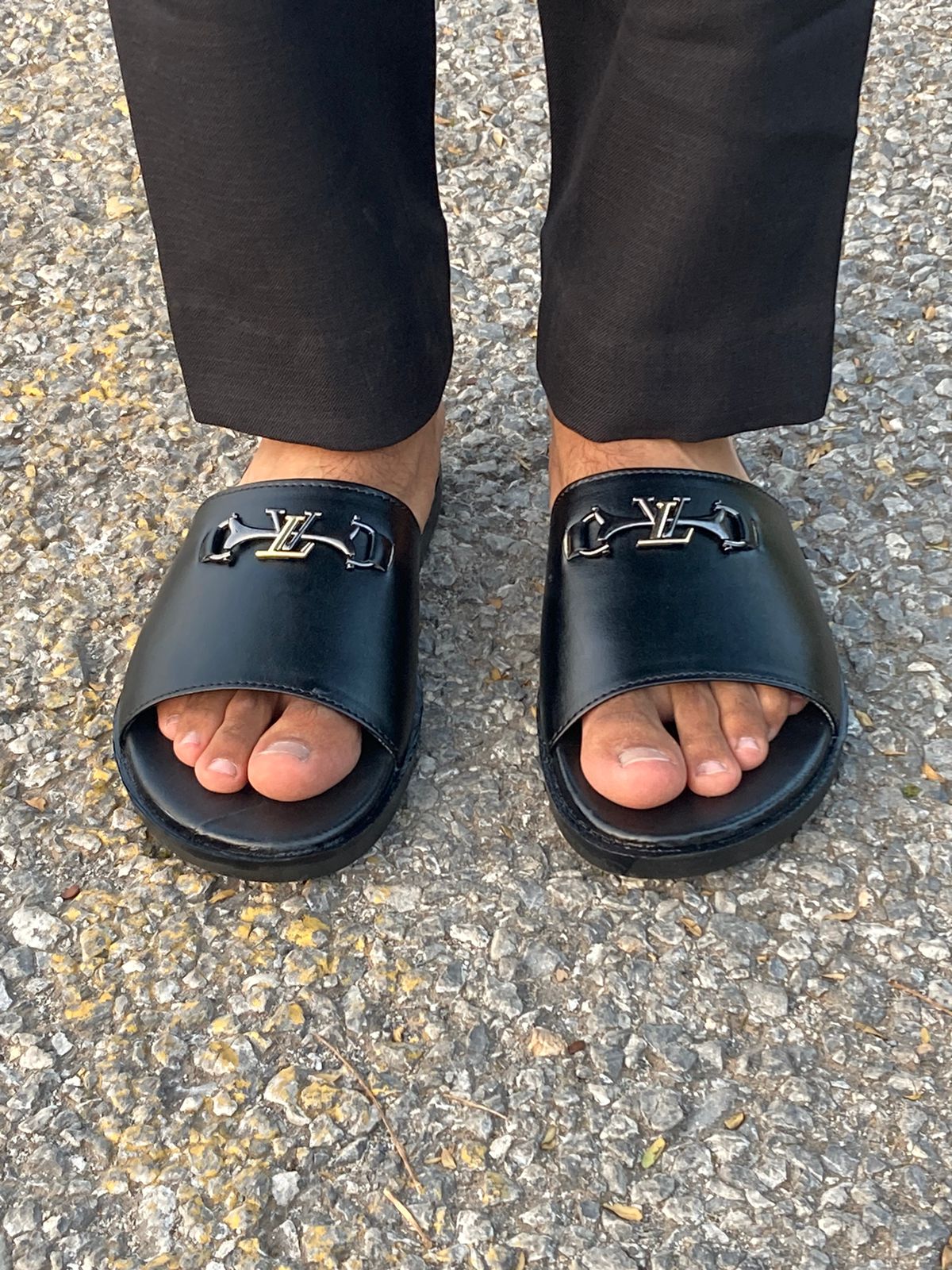 Black Chappal